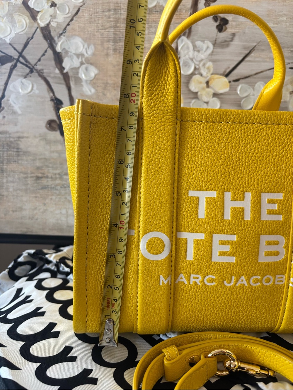 Marc Jacobs SMALL The Tote Bag - Yellow Pebbled Leather - Picture 11 of 15